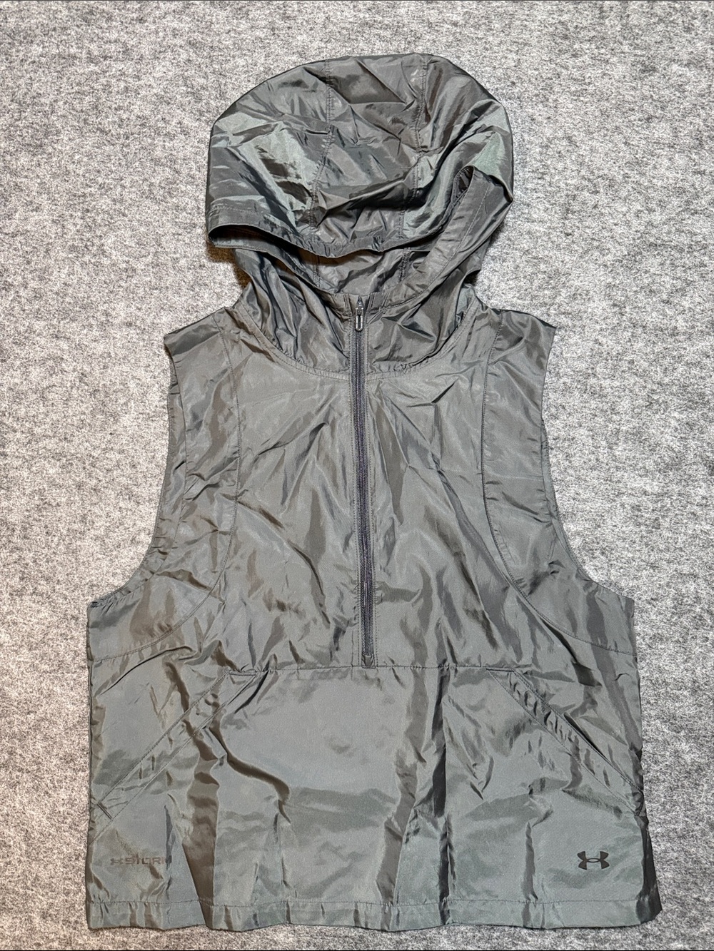 Under Armour Storm Loose Fit Sleeveless Hooded Windbreaker 1/4 Zip Vest Size S